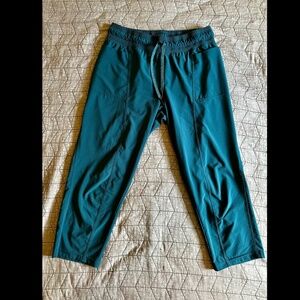 PrAna teal hiking capris size medium